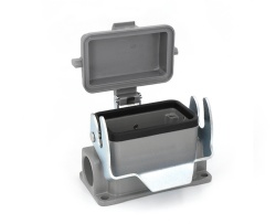 Housings, surface mounting With plastic cover